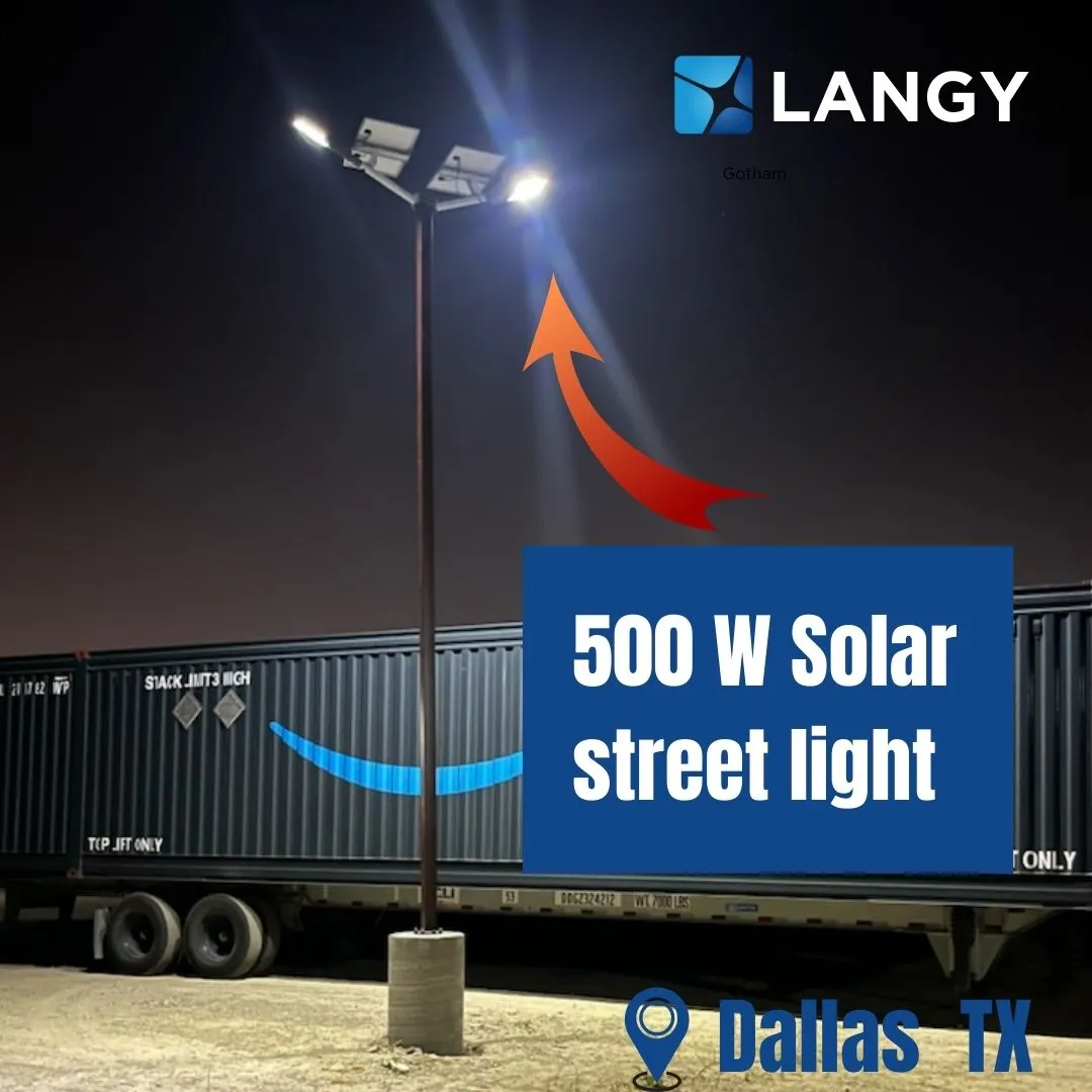 2 PACK 1400 W solar powered street lights 40000 lumens