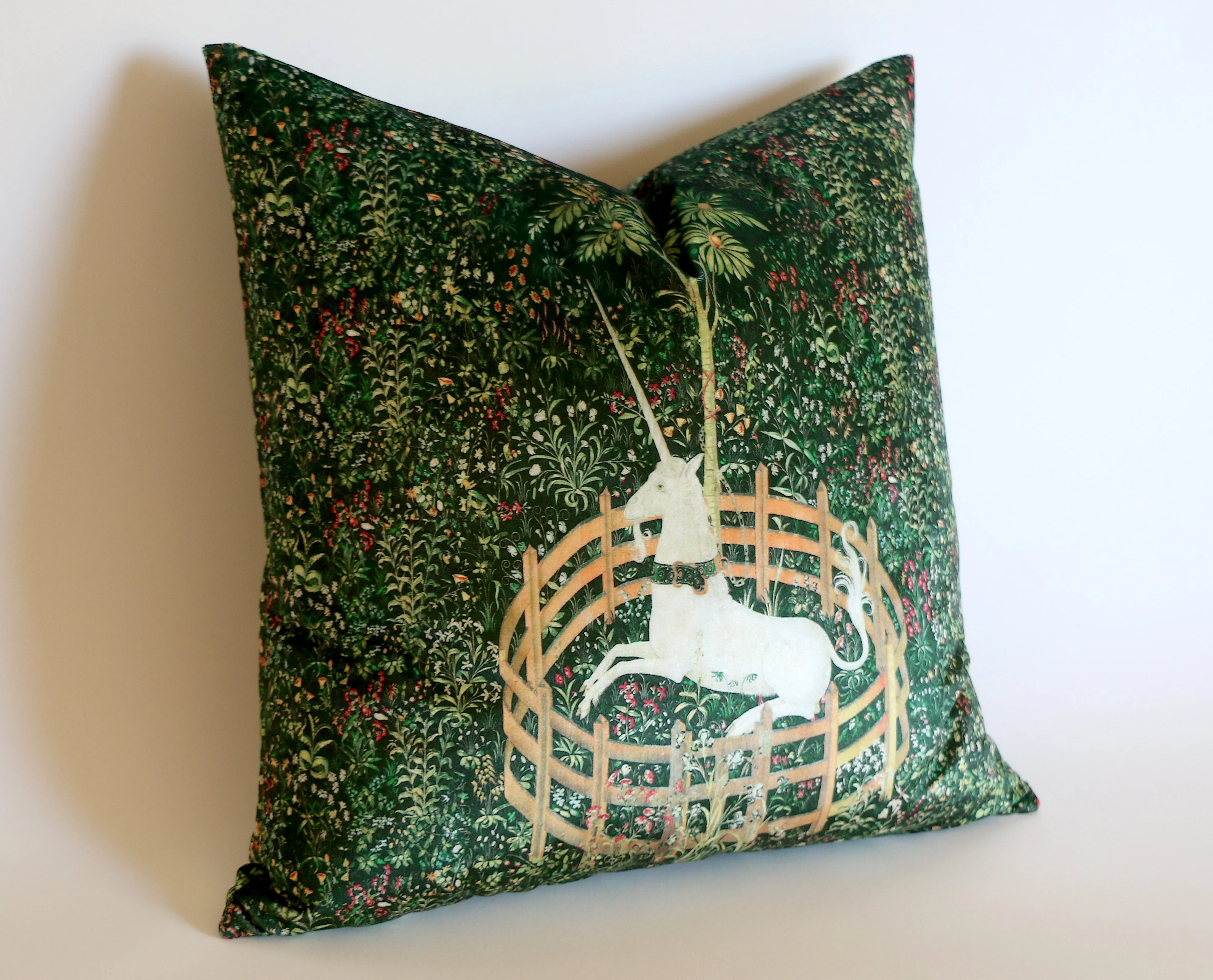 Dark Green Velvet Pillow Cover / Unicorn Velvet Pillow Cover 18x18 20x20 24x24 26x26 Pillow / Green Velvet Pillow Case / Historic Decor