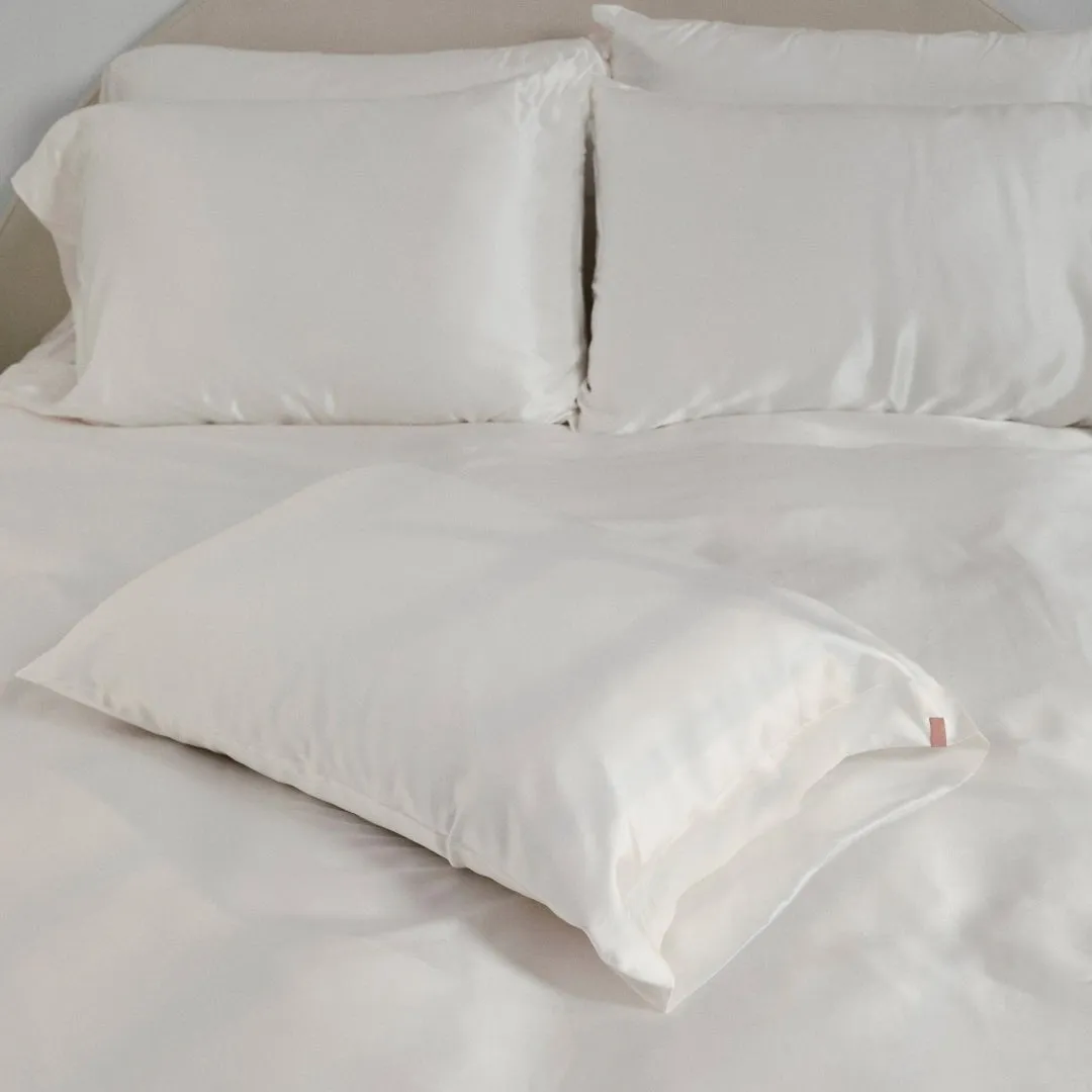 Lunya | Washable Silk 'Good In Bed' Pillowcase