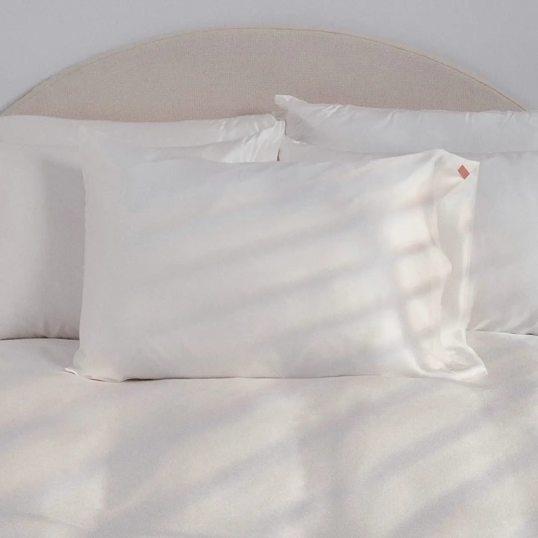 Lunya | Washable Silk 'Good In Bed' Pillowcase