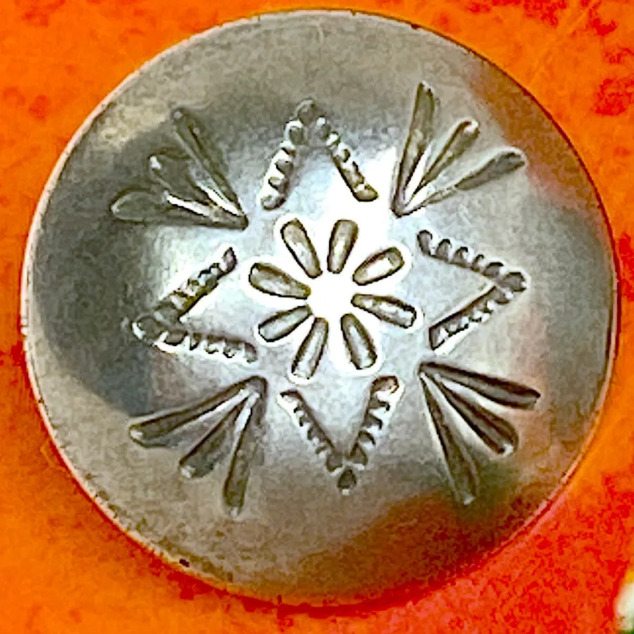 Mountain Blossom, Shank Back Metal Button Silver 13/16" / 20mm  #MV-21