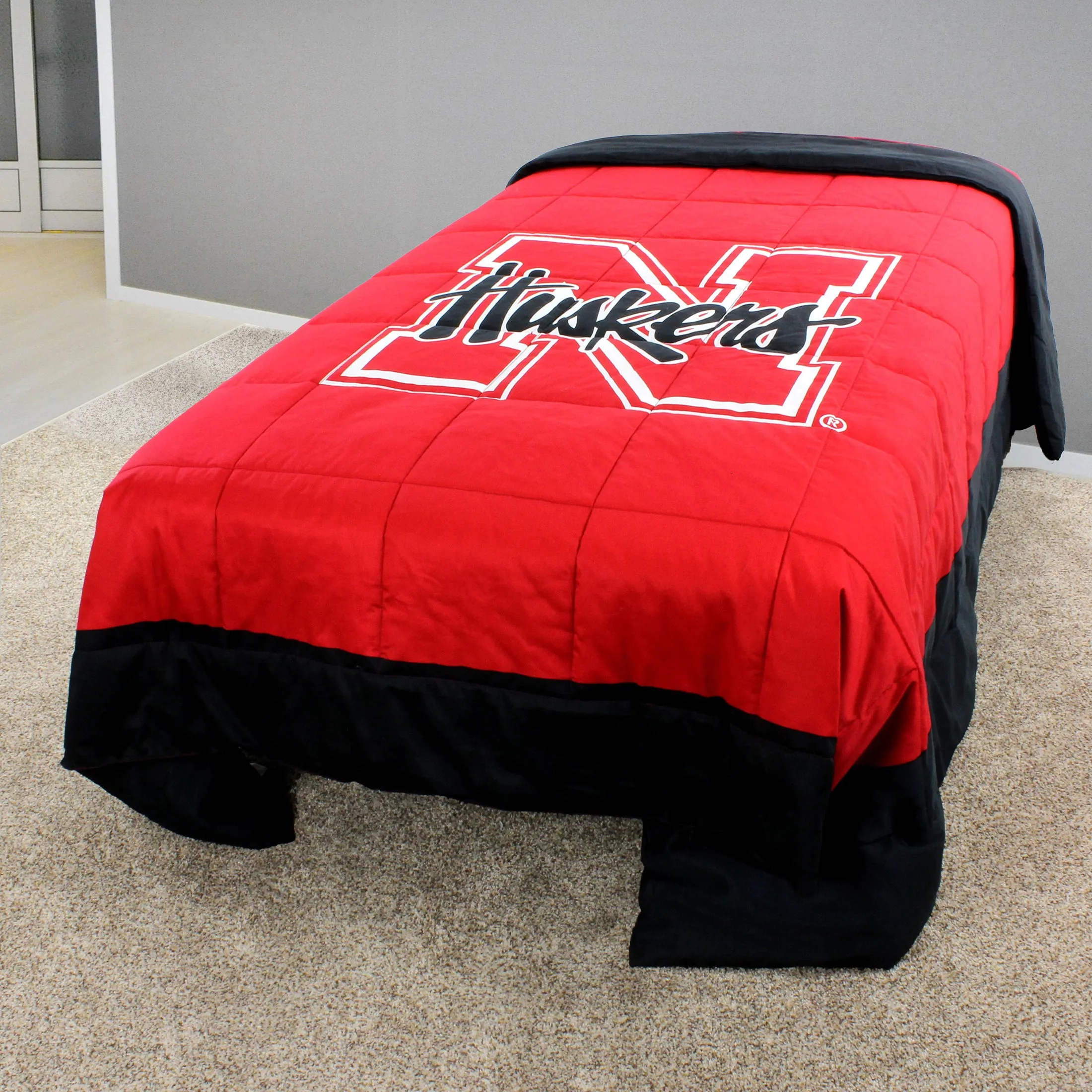 Nebraska Cornhuskers 2 Sided Big Logo Light Comforter