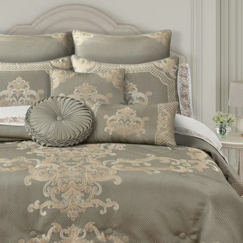 Piazza Comforter Set